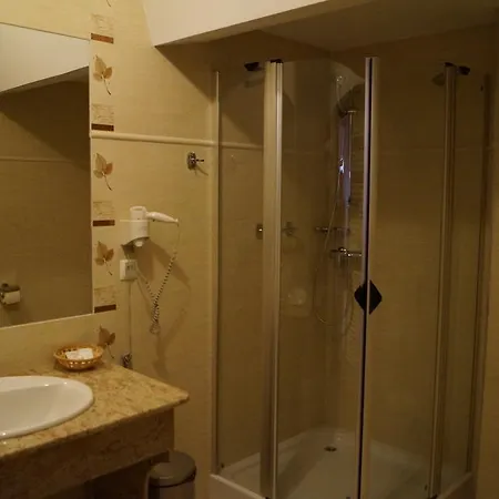 Nestor Hotell 3*